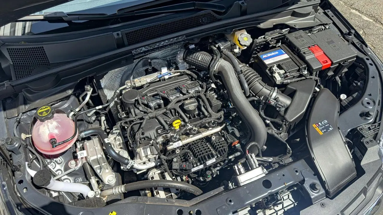 Motor 1.0 turbo doFaróis do Chevrolet Onix Plus Premier 2026