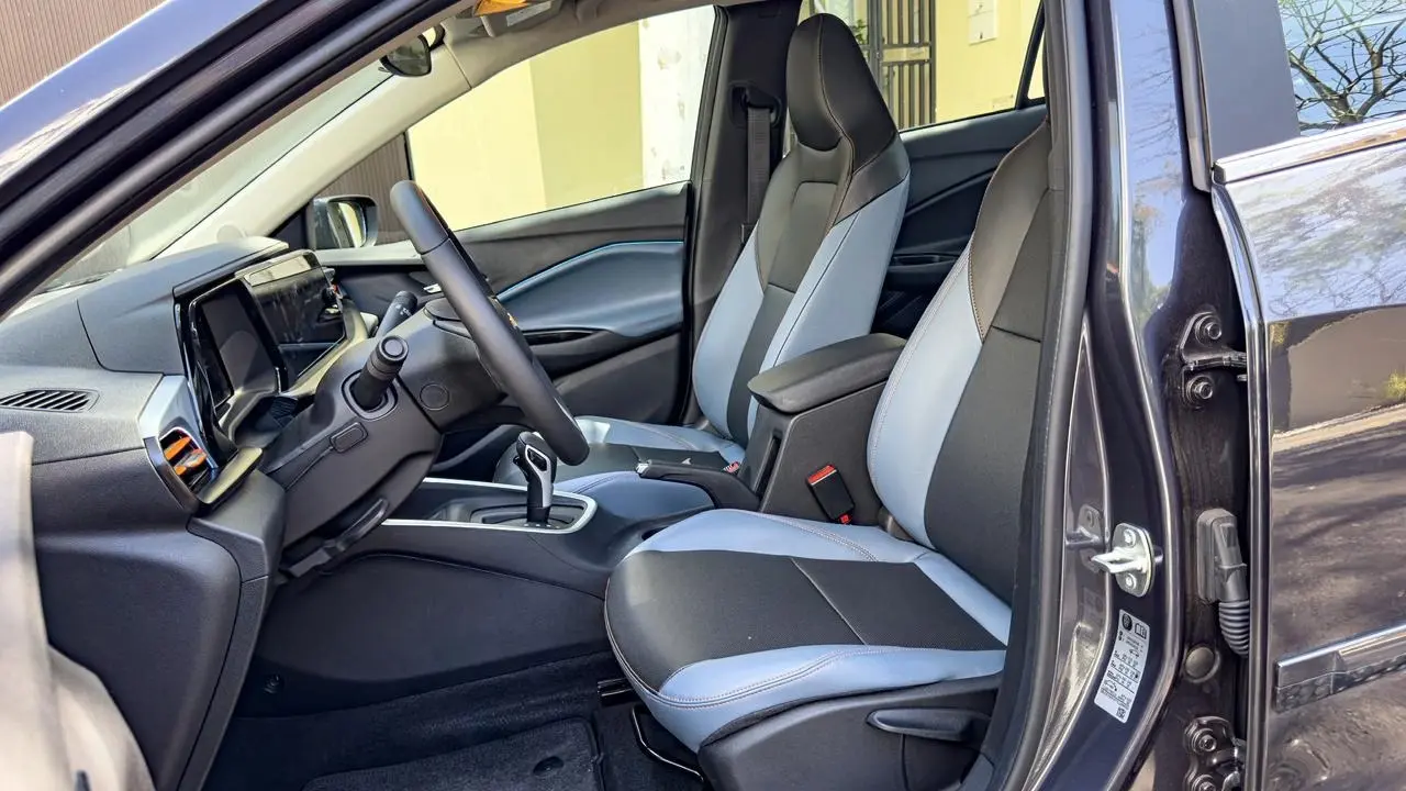 Interior do Chevrolet Onix Plus Premier 2026
