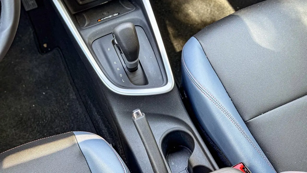 Interior do Chevrolet Onix Plus Premier 2026