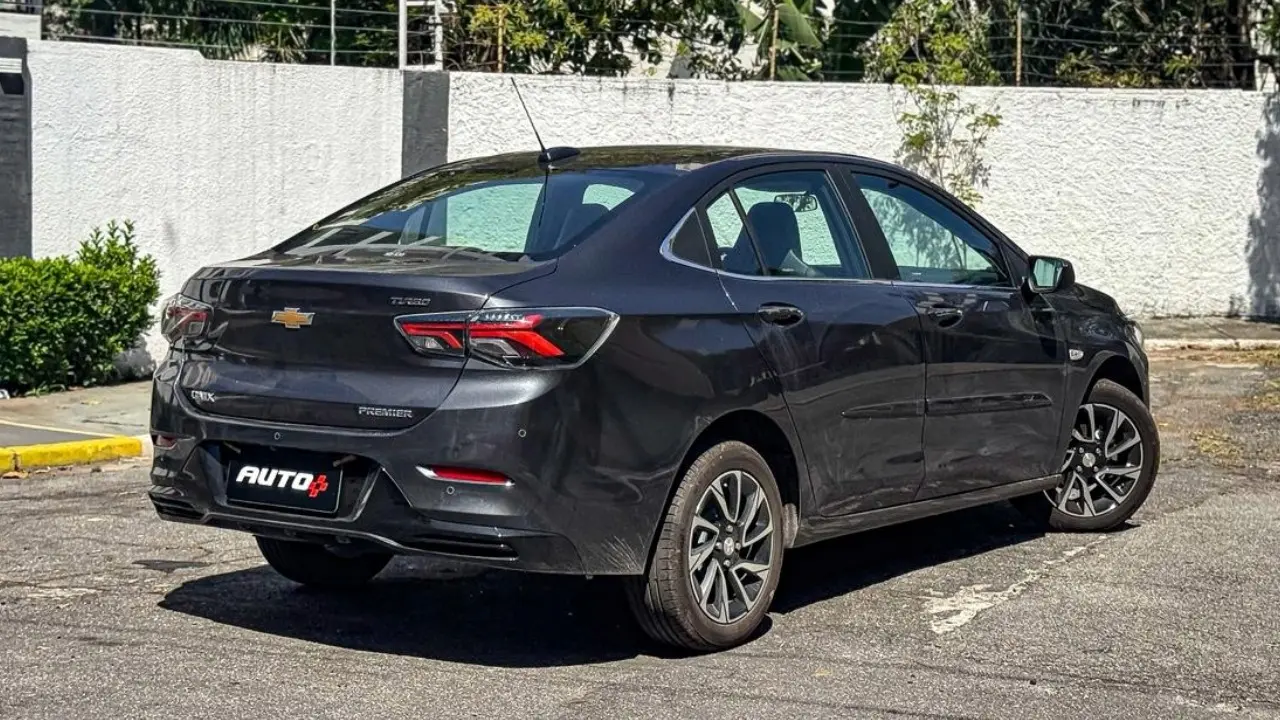 Chevrolet Onix Plus Premier 2026 estático