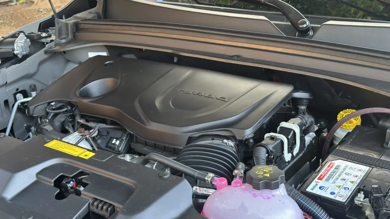 Motor 1.3 16V com turbo e injeção direta da Fiat Toro Ultra 2026