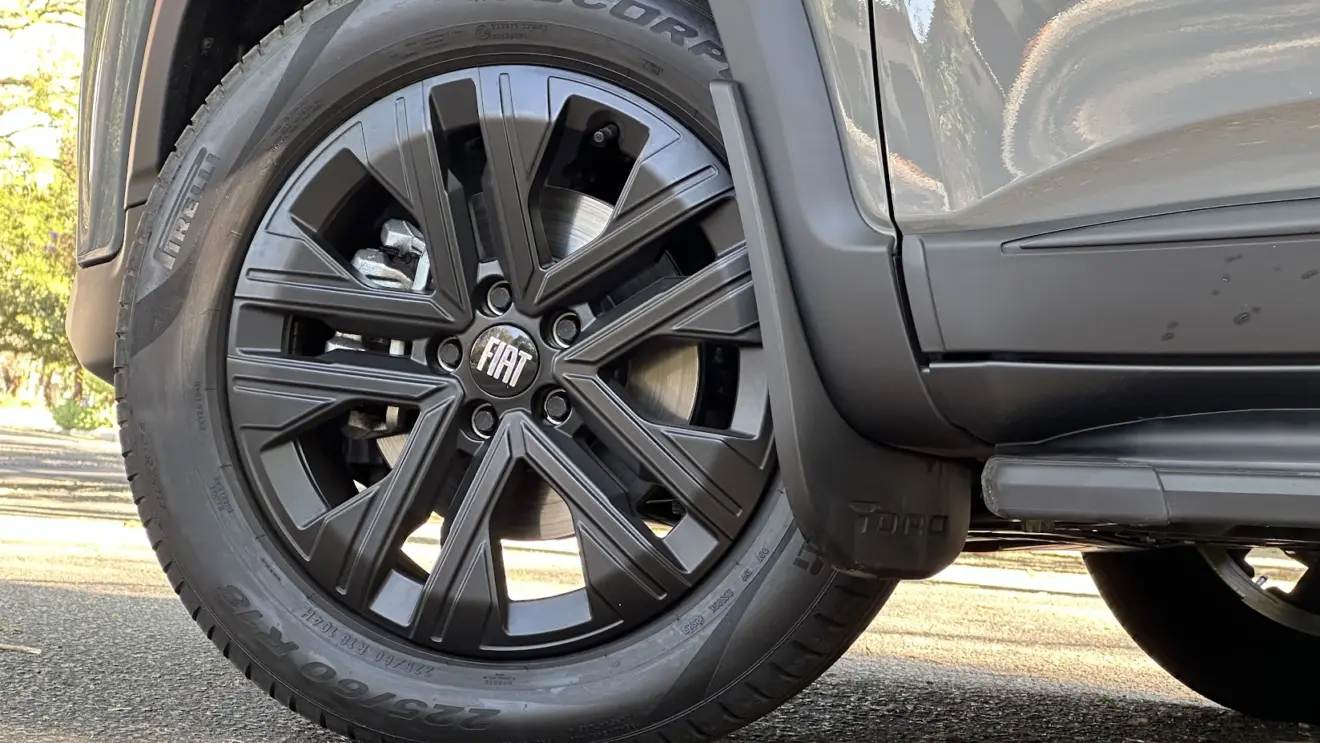 Rodas de 18 polegadas da Fiat Toro Ultra 2026