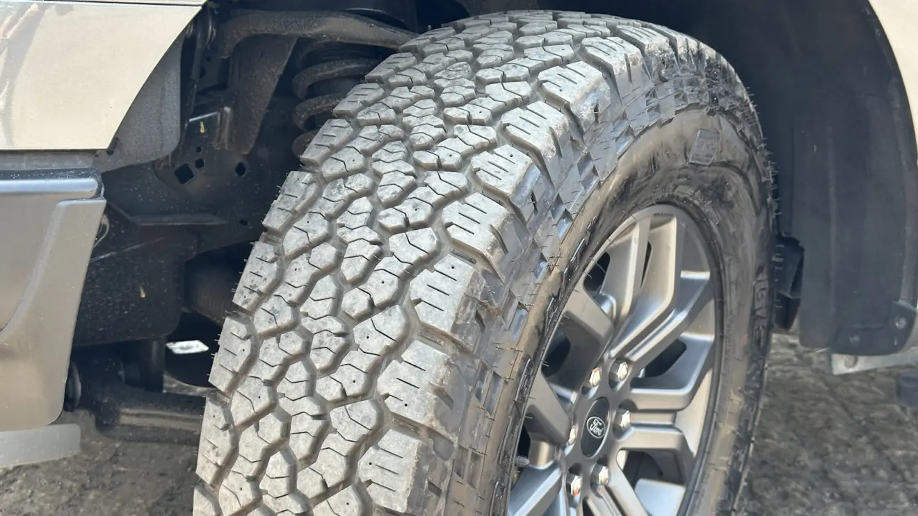 Pneus todo o terreno da Ford F-150 Tremor