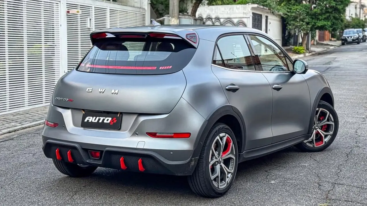 GWM Ora 03 GT estático cinza fosco