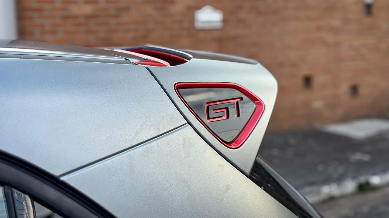 GWM Ora 03 GT detalhe spoiler GT