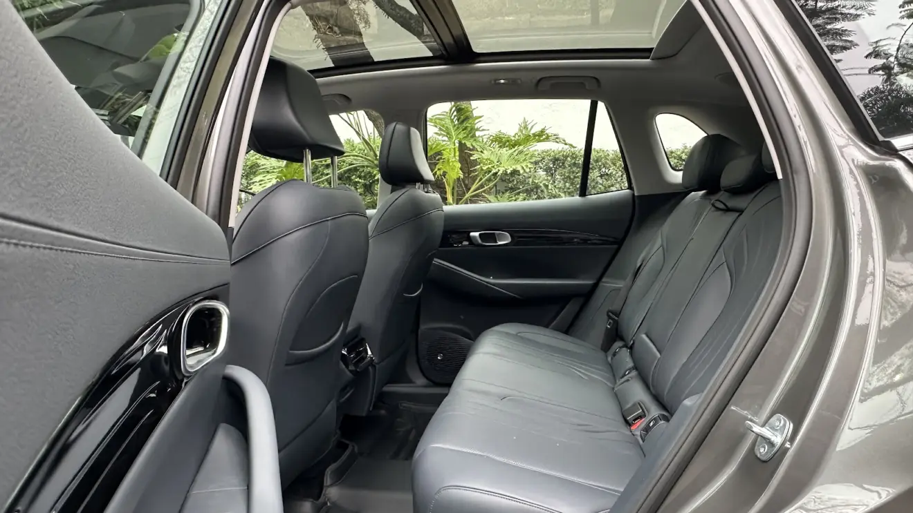 Espaço traseiro do Geely EX5 Max