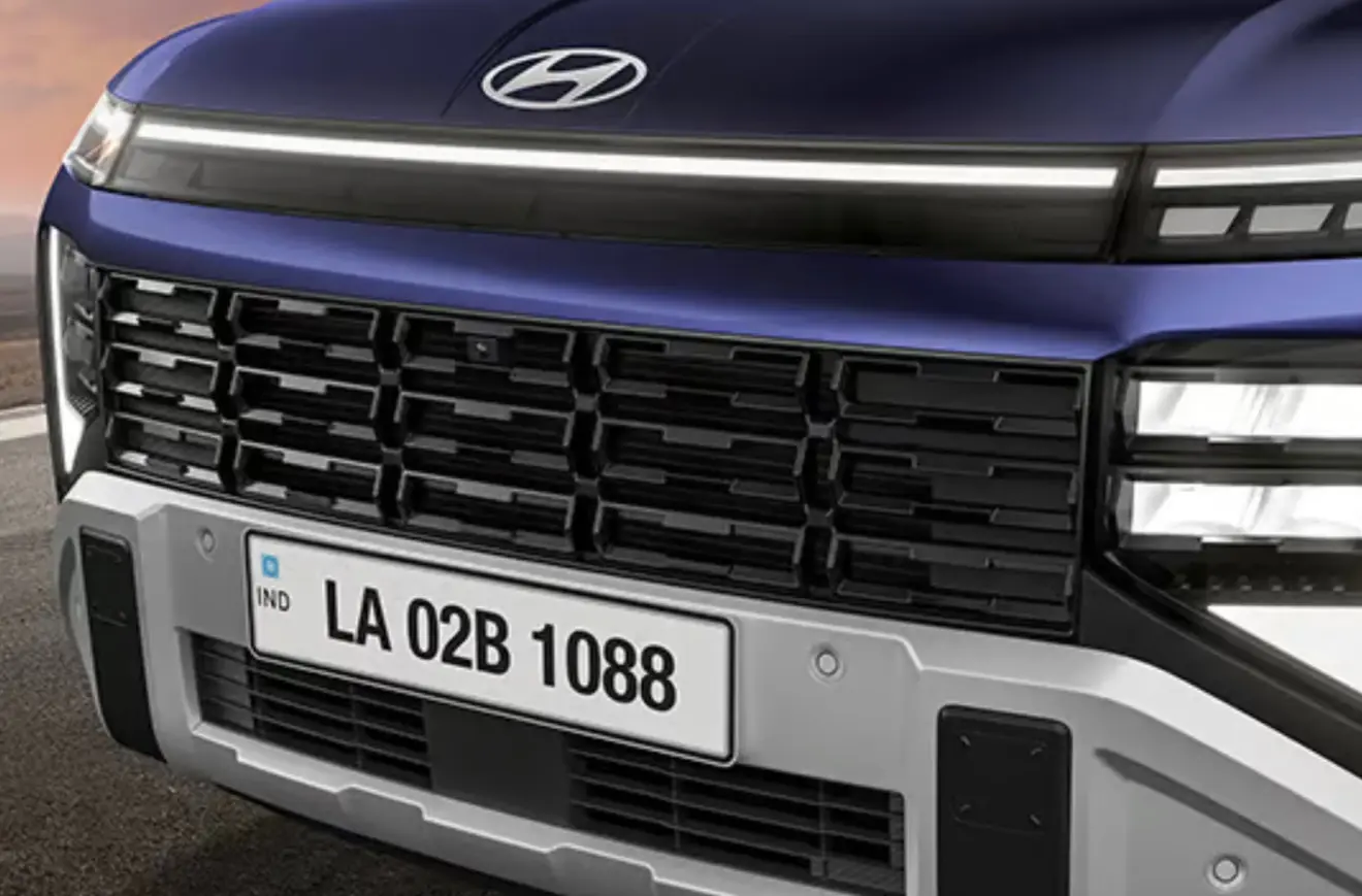 Detalhe da dianteira do Hyundai Venue 