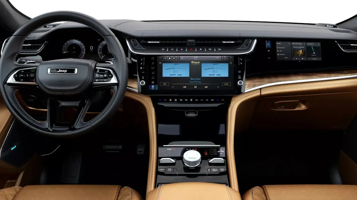 interior Jeep Grand Cherokee [divulgação]