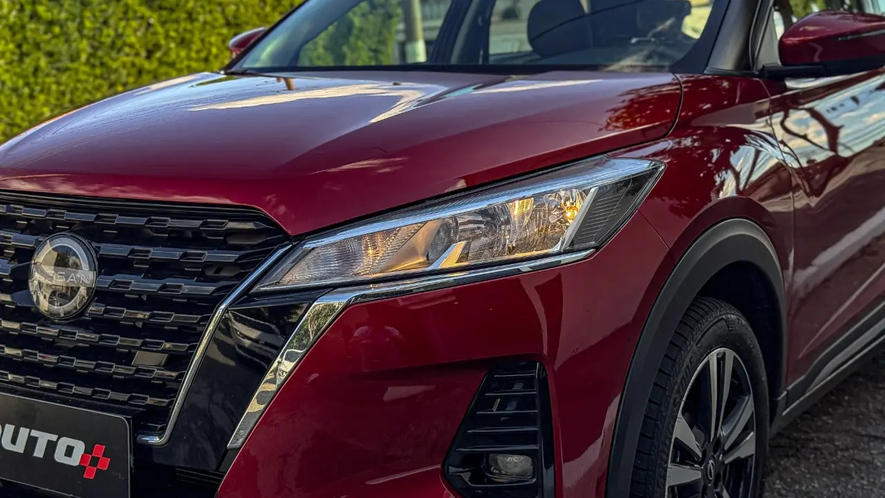 Faróis do Nissan Kicks Play Advance Plus