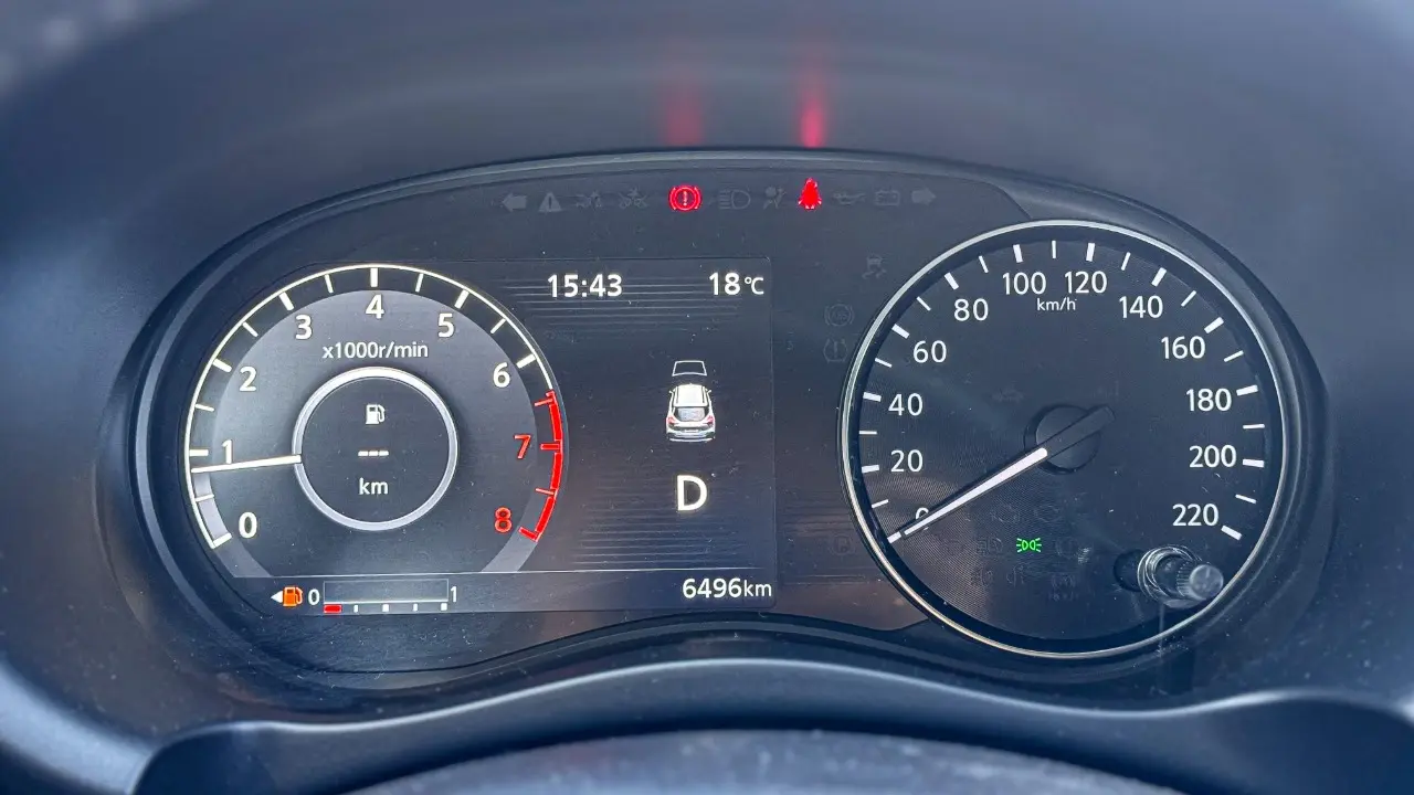 Interior do Nissan Kicks Play Advance Plus