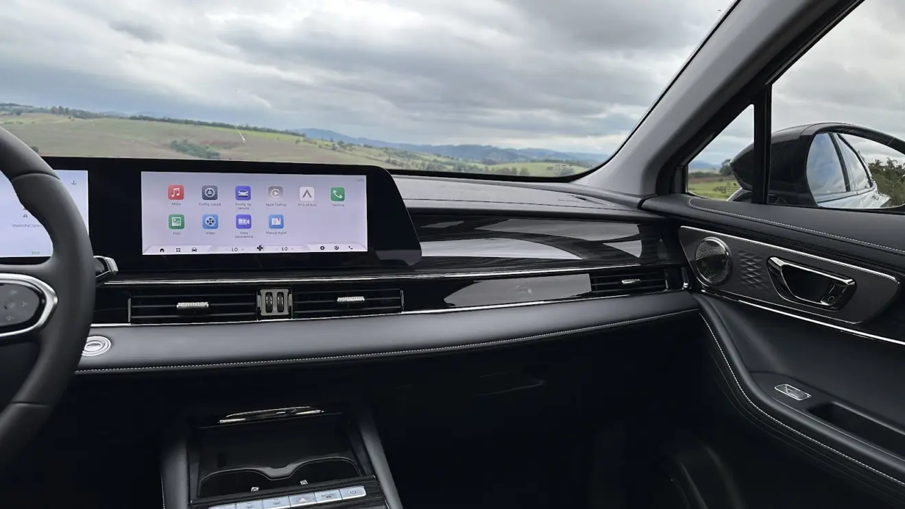 Espaço traseiro do Omoda 5 HEV