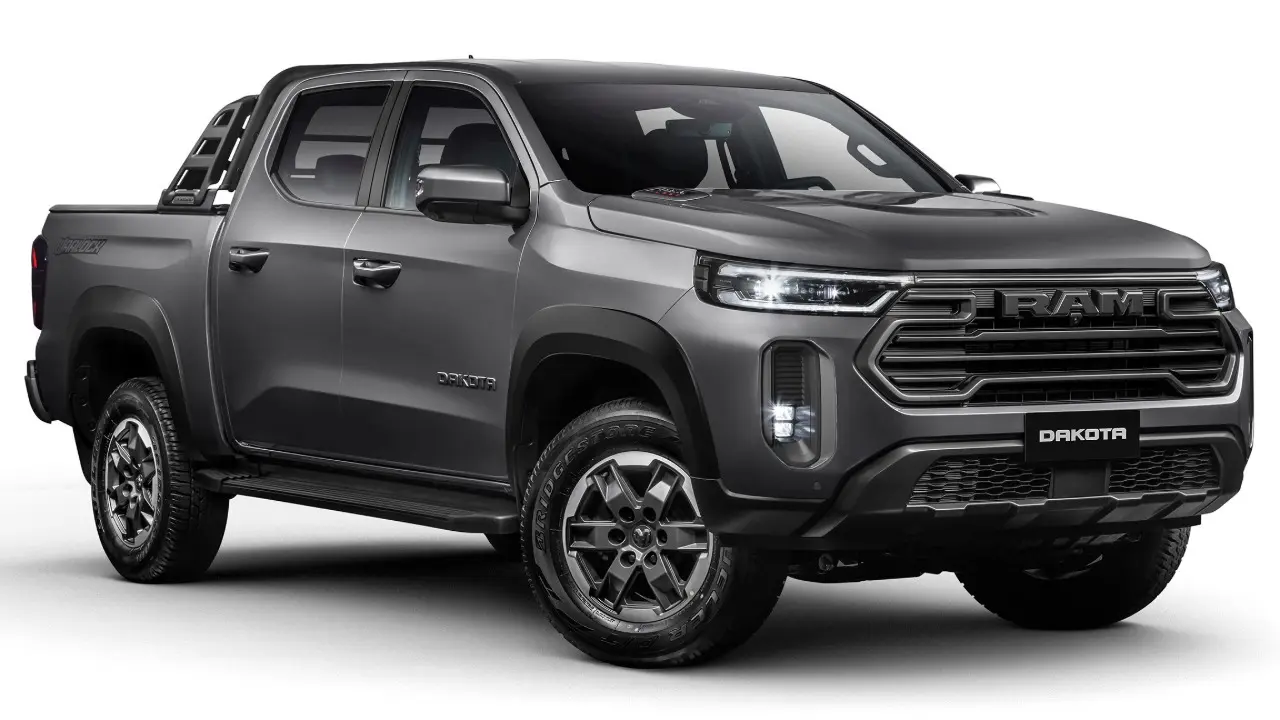 Ram Dakota com fundo branco estático