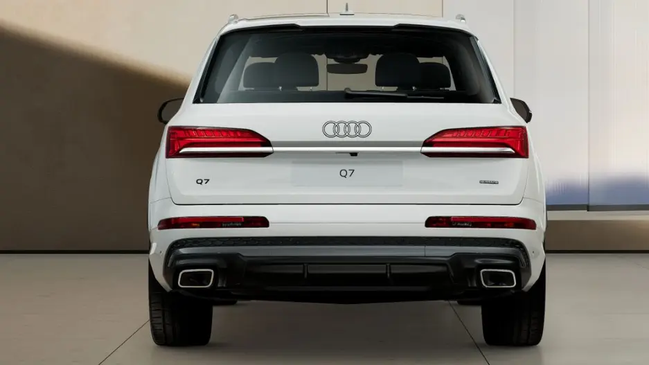 Traseira do Audi Q7 S Line TFSI Quattro tiptronic branco