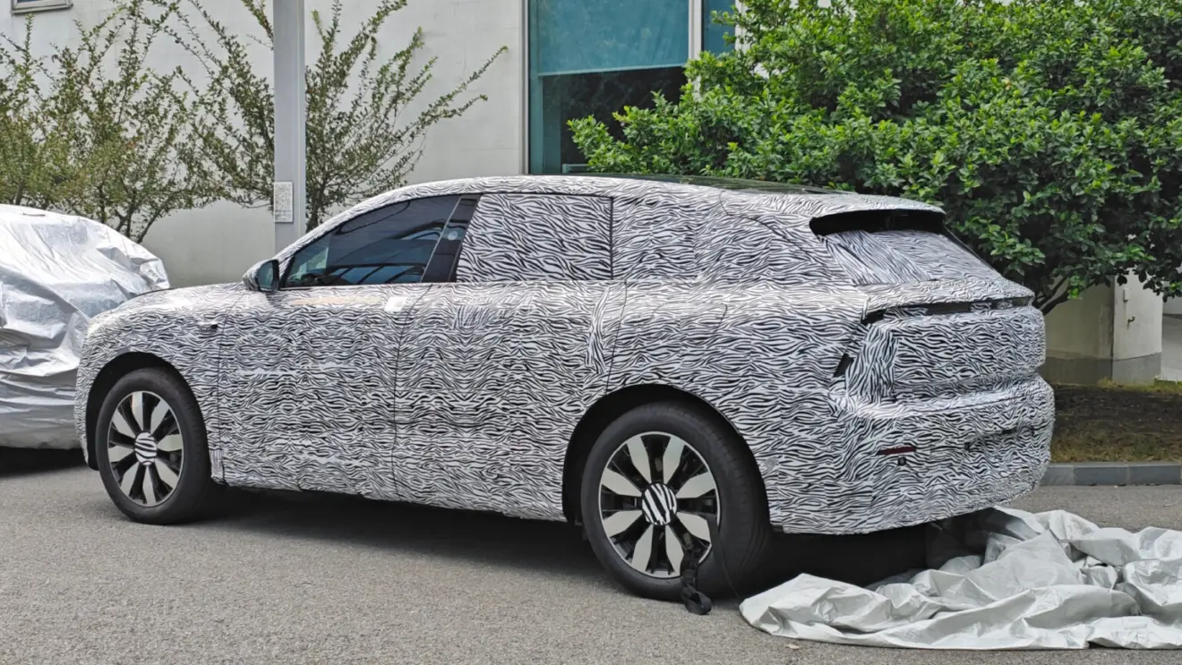 SUV da AUDI na China flagrado