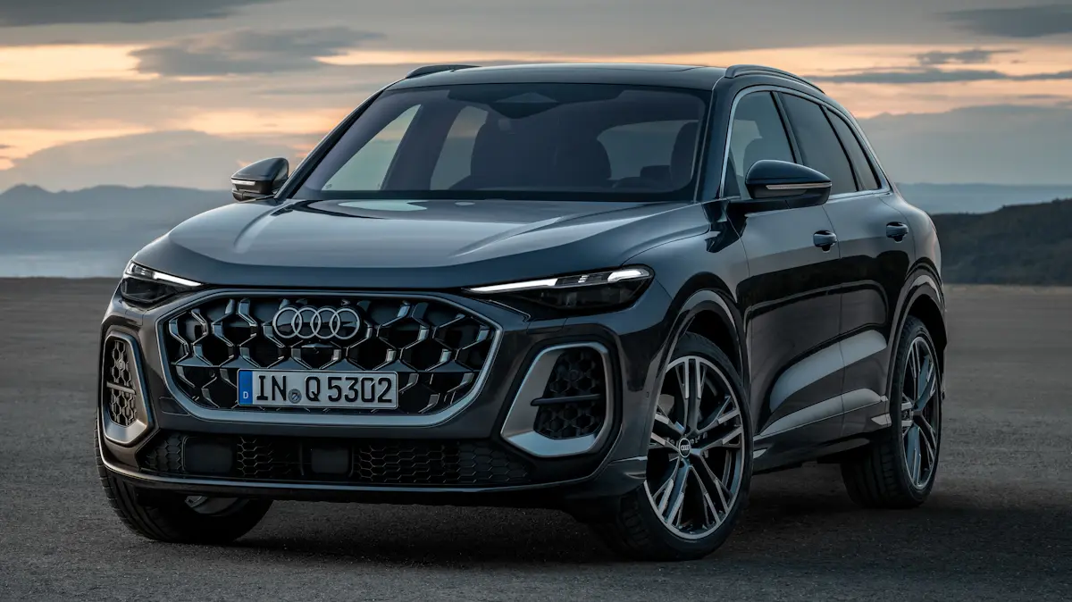 Audi Q5 S-Line cinza de dianteira