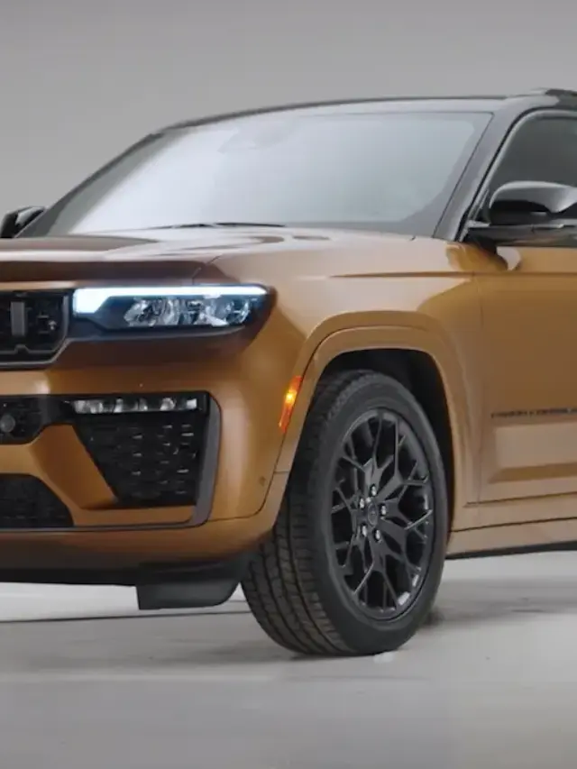 2026 Jeep® Grand Cherokee, front three-quarter view