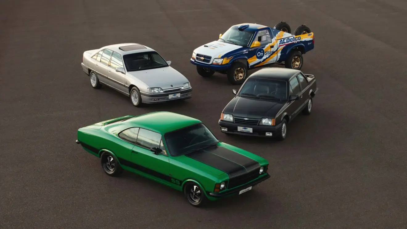 Carros da GM Vintage visto de cima Chevrolet