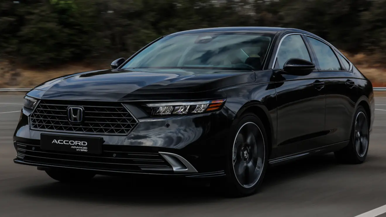 Honda Accord Advanced Hybrid 2025 preto visto de frente