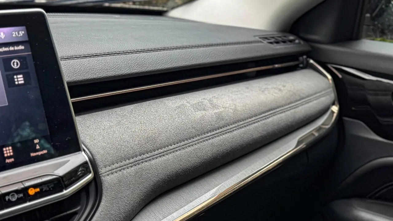 Jeep Commander Limited e seu interior para avaliação