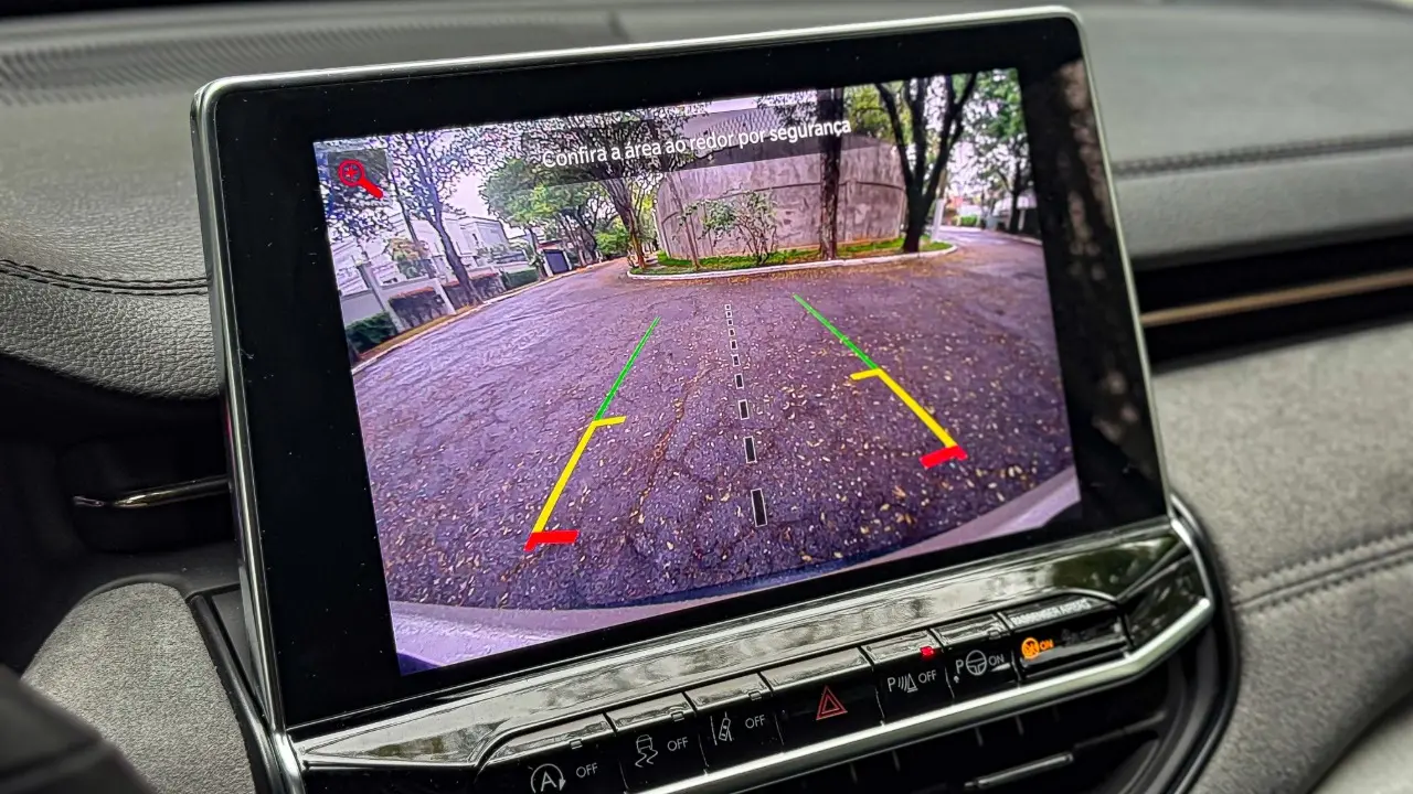 Jeep Commander Limited e seu interior para avaliação