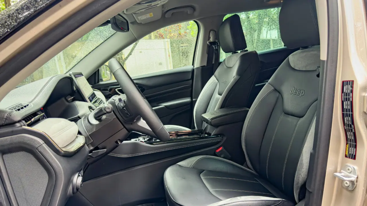 Jeep Commander Limited e seu interior para avaliação