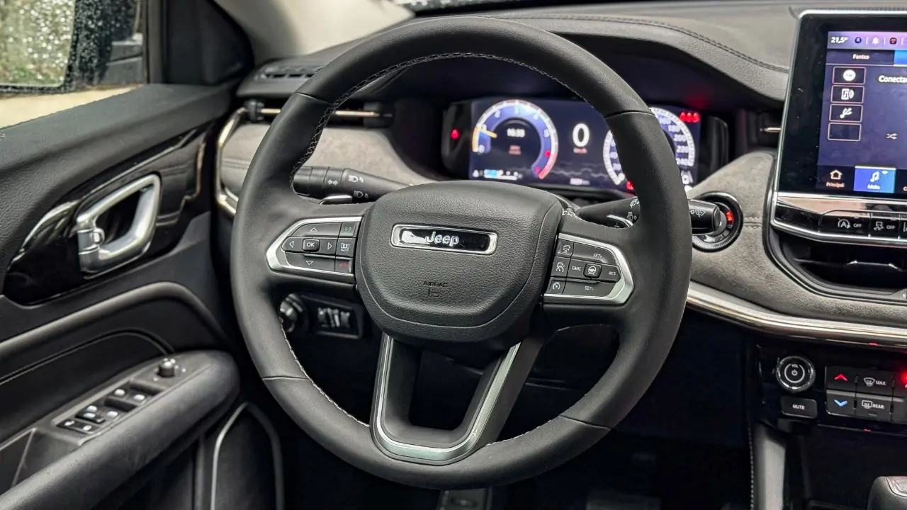 Jeep Commander Limited e seu interior para avaliação