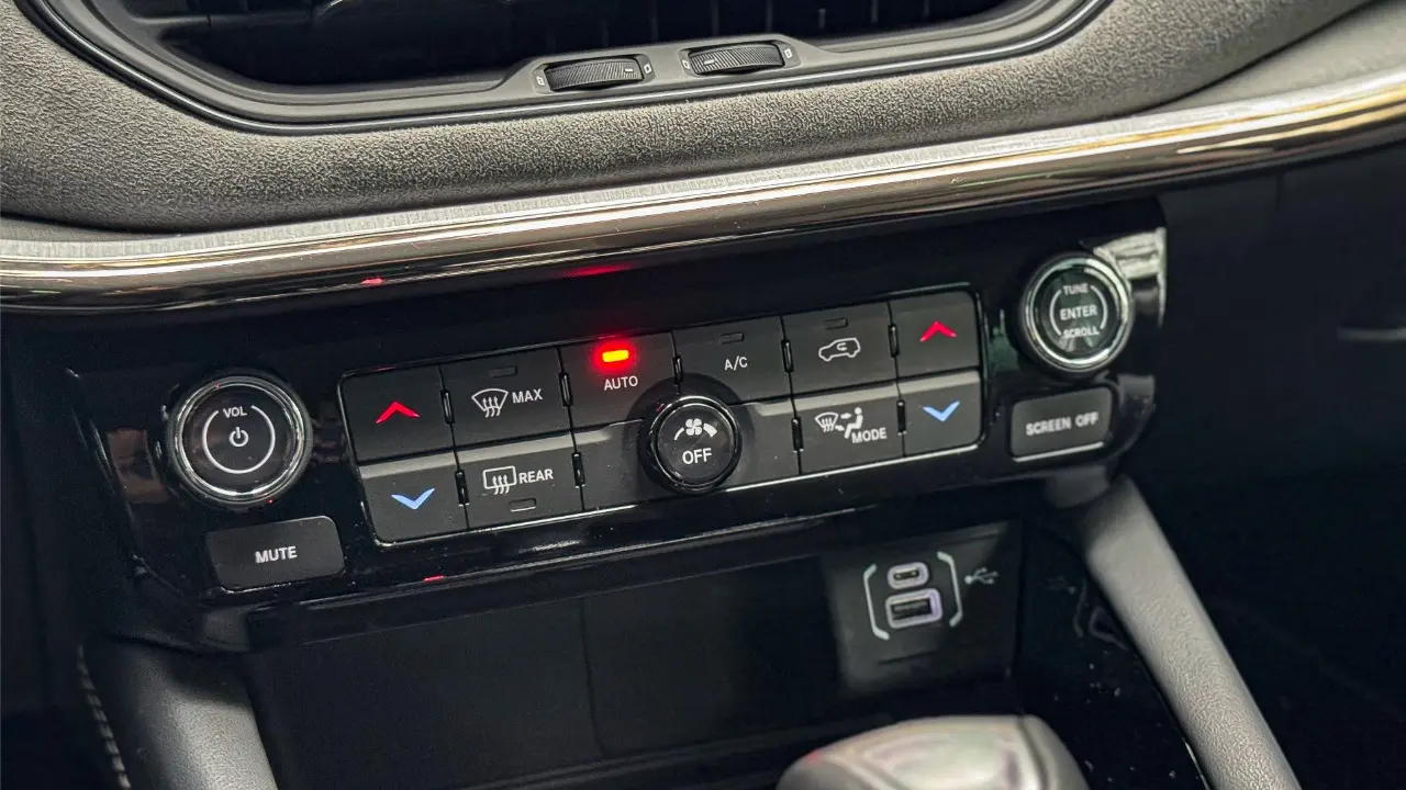 Jeep Commander Limited e seu interior para avaliação