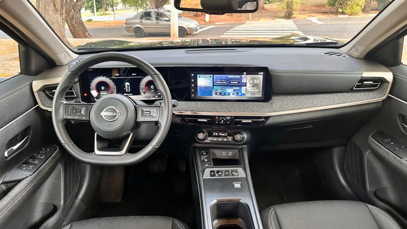 interior Nissan Kicks Exclusive [Auto+ / João Brigato]