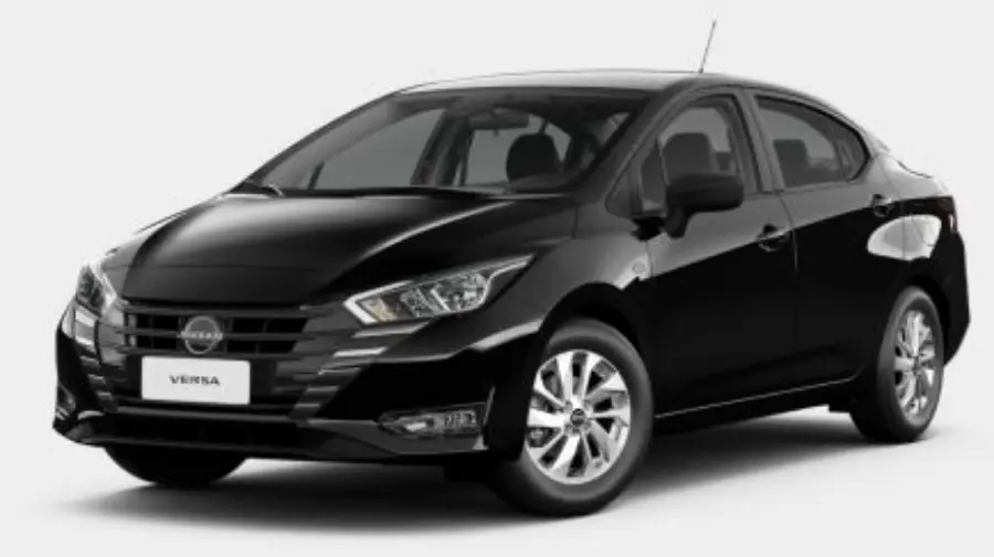 Nissan Versa Sense 2026 preto visto de frente