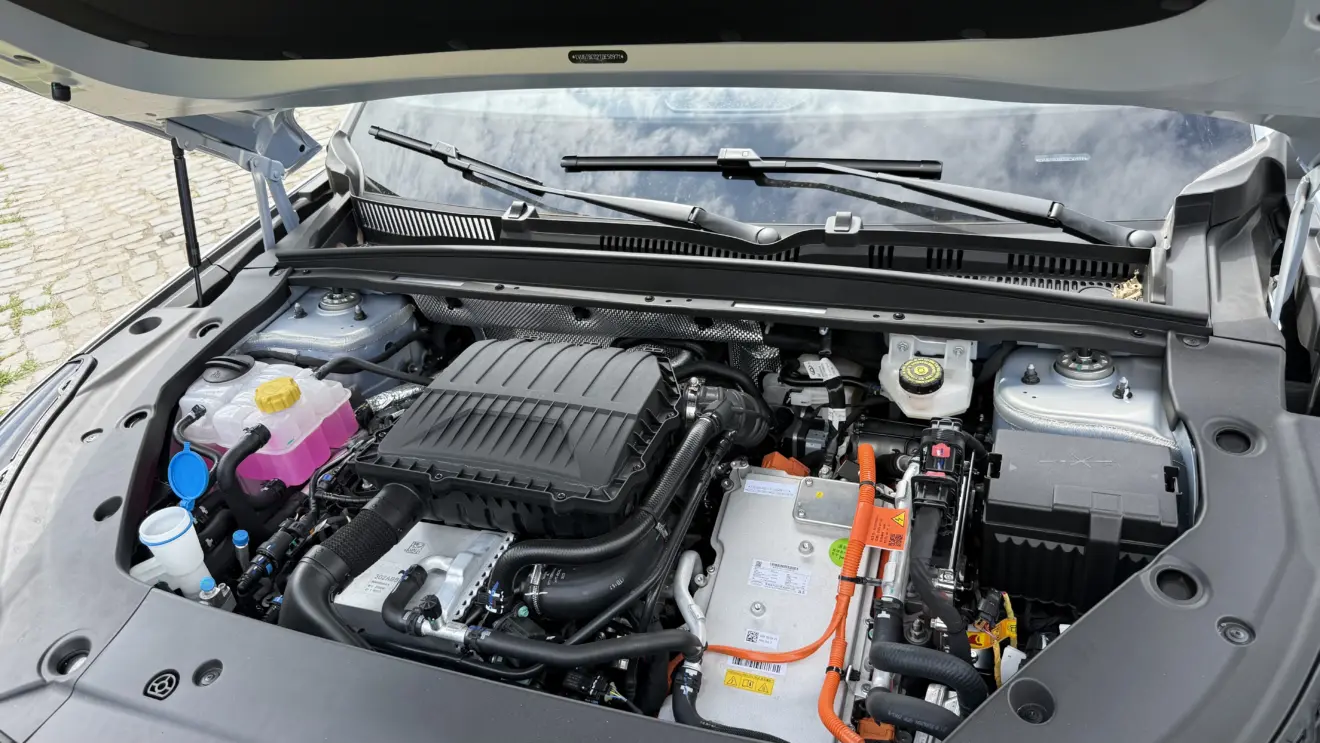 Motor do Omoda 7 PHEV