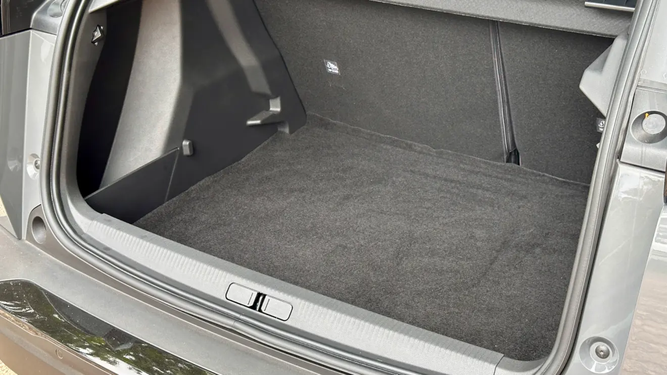 Peugeot 2008 GT [Auto+ / João Brigato]