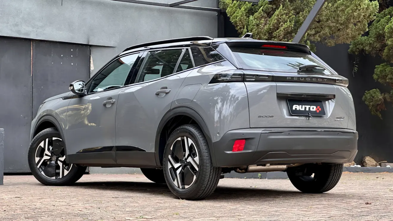 Peugeot 2008 GT [Auto+ / João Brigato]