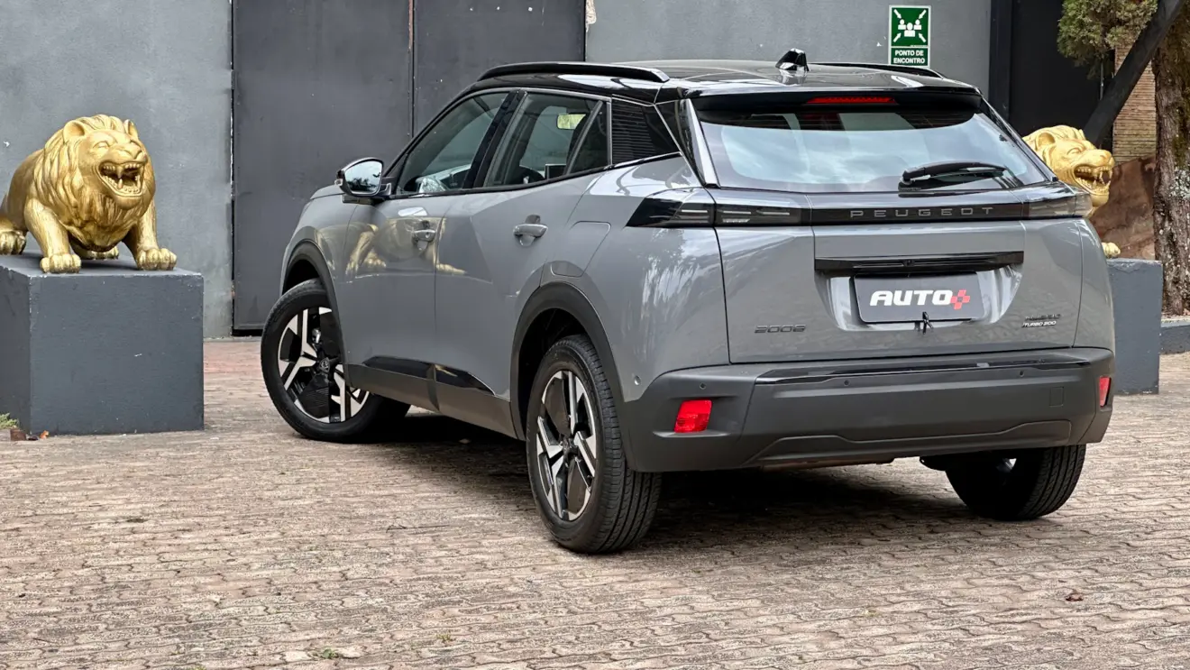 Peugeot 2008 GT [Auto+ / João Brigato]
