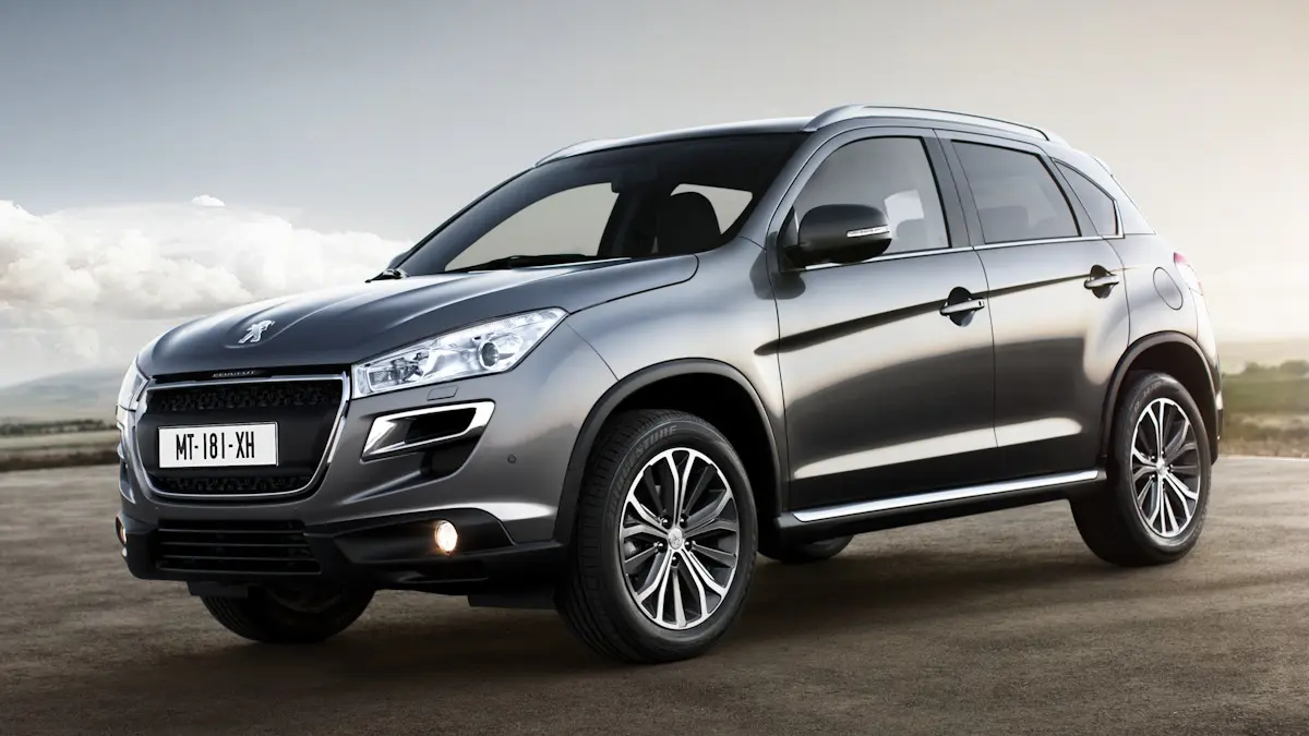 Peugeot 4008 prata de frente