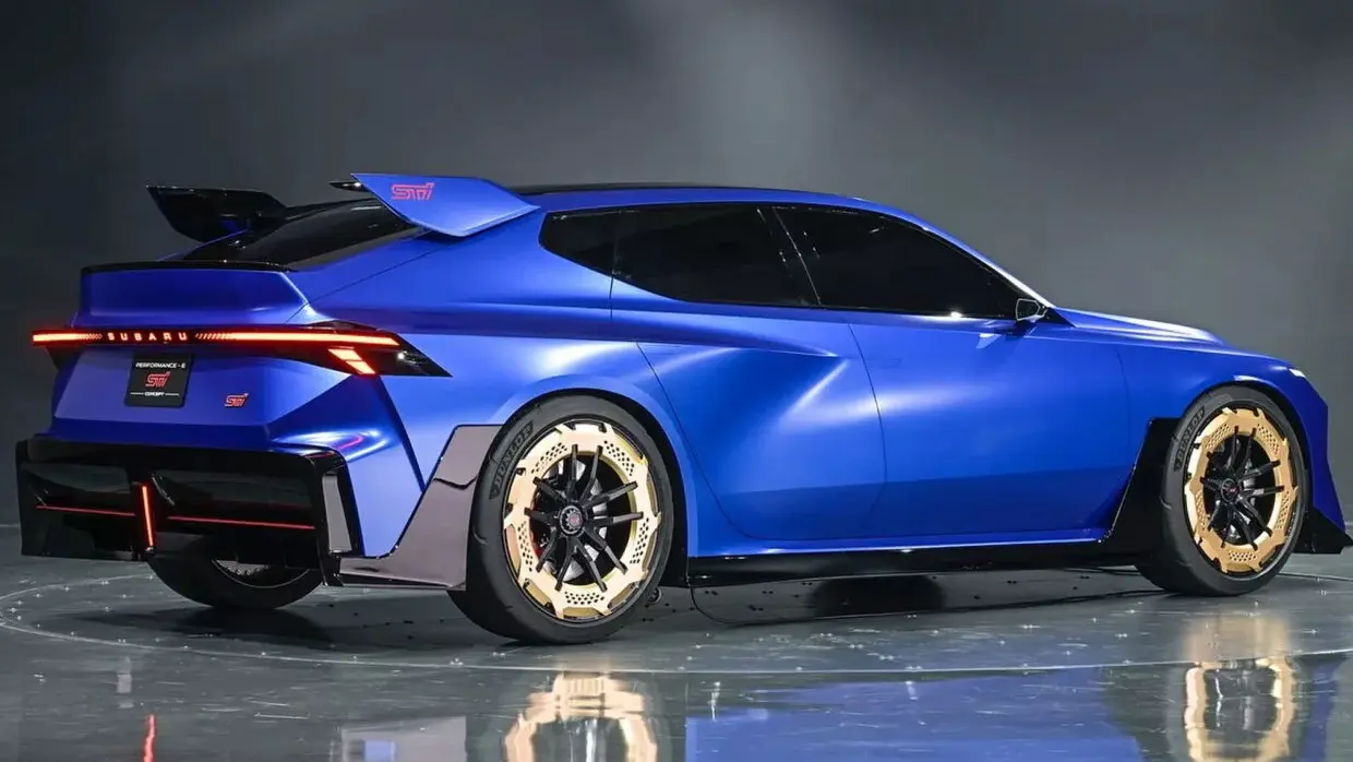 Subaru Performance-E STI azul visto de lado e com lanternas acesas