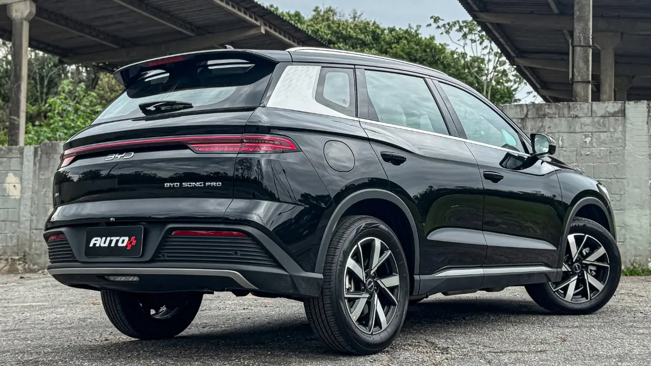 BYD Song Pro GS 2026 preto estático para avaliação