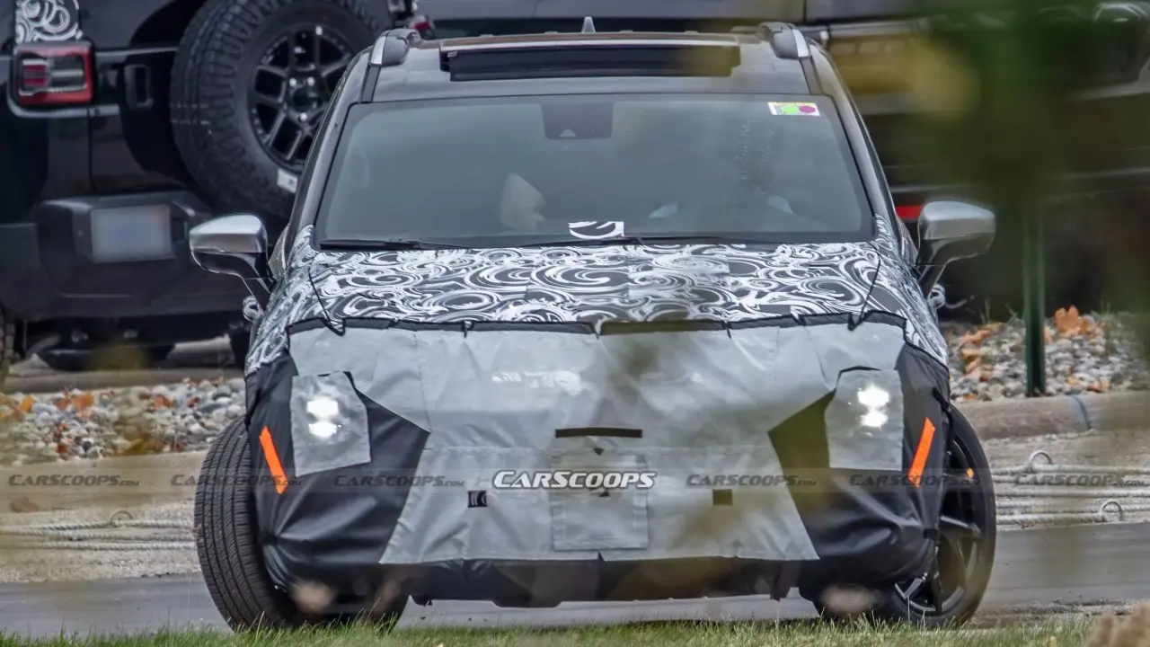 Chrysler Pacifica 2027 flagra camuflado EUA