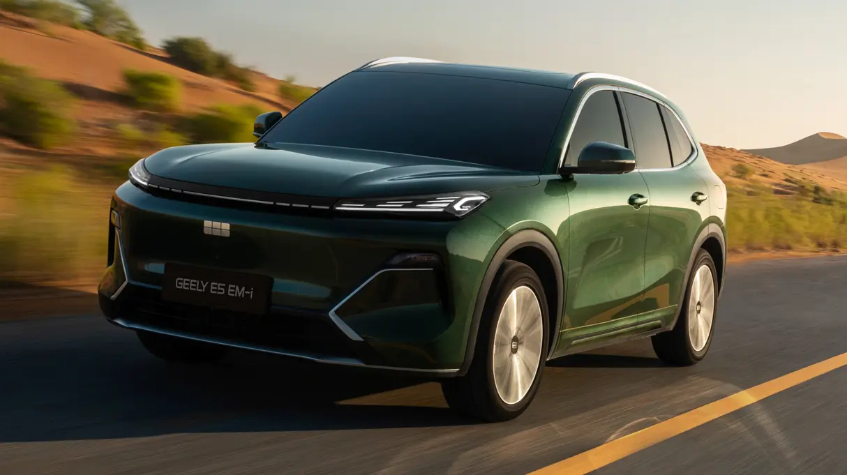 Geely EX5 EM-i verde visto de frente