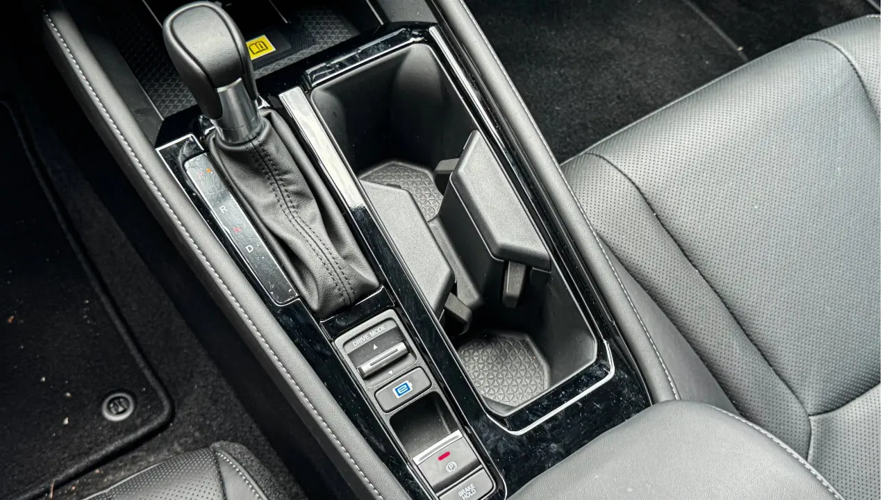 Honda Accord interior avaliação