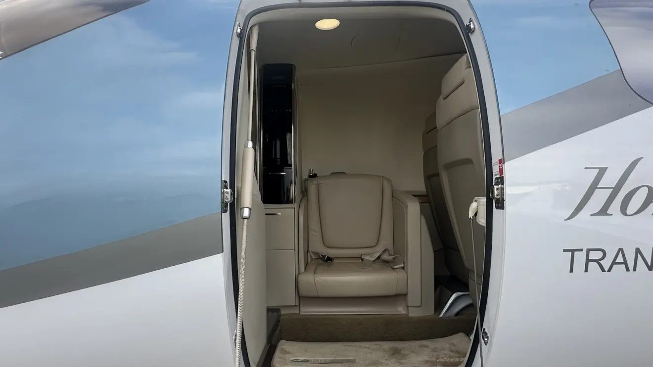 Assento lateral da aeronave Honda Jet