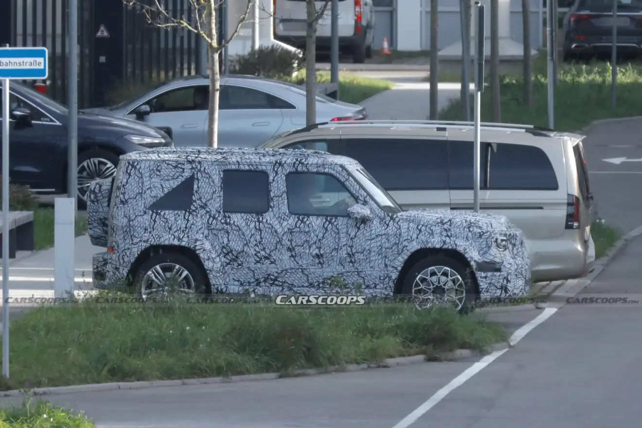Mercedes-Benz Mini Classe G em testes camuflado