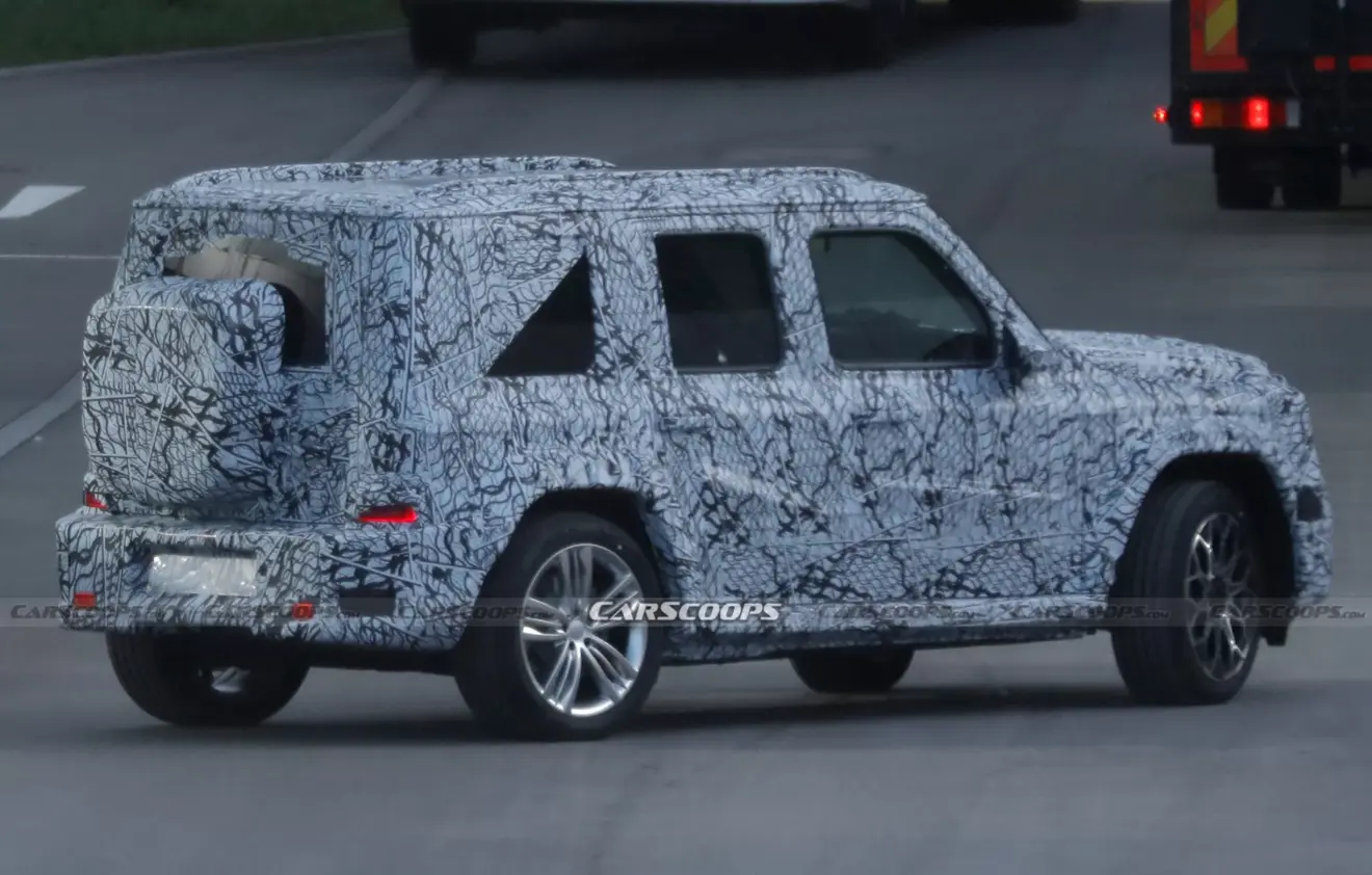 Mercedes-Benz Mini Classe G em testes camuflado