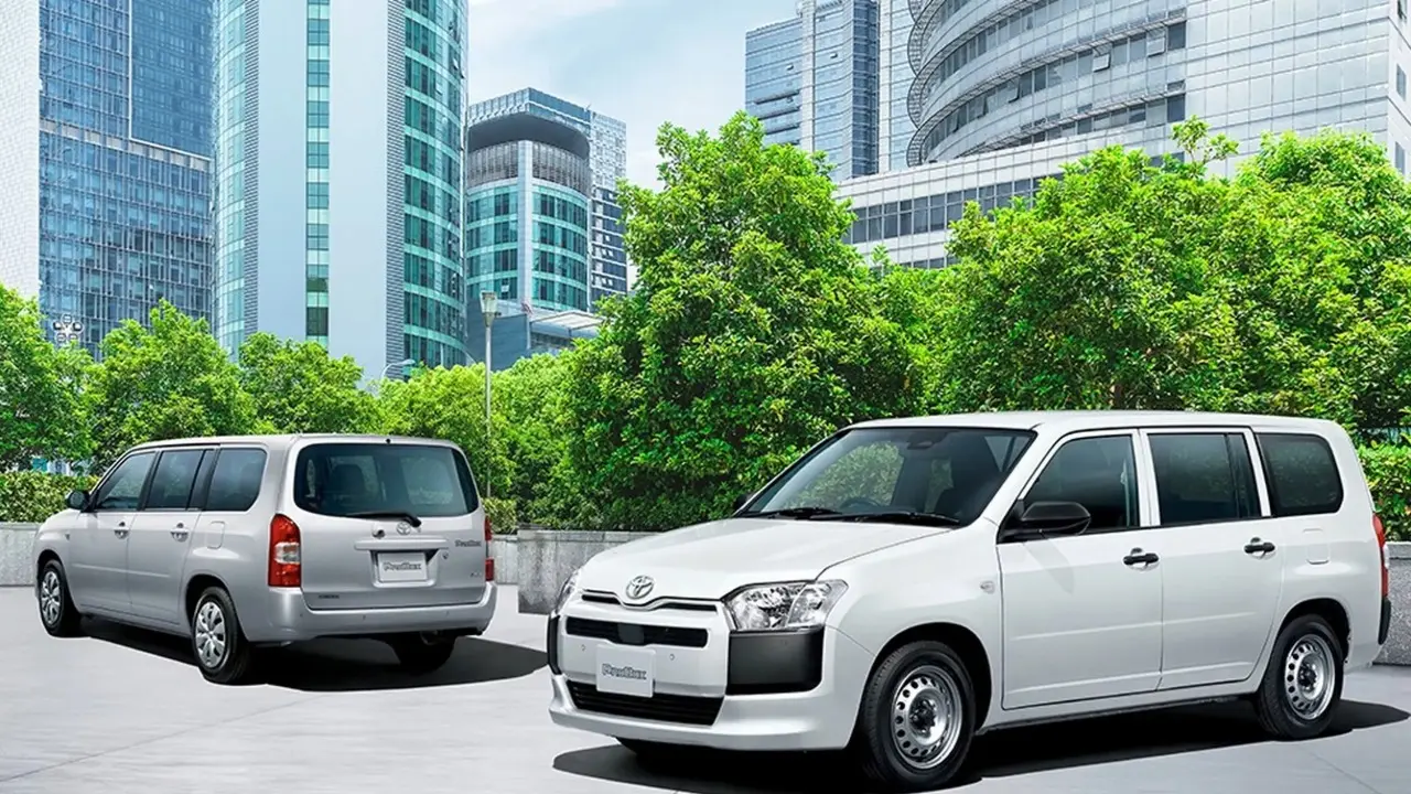 Toyota Probox , van da Toyota no Japào, com peças de Corolla e motor de Yaris