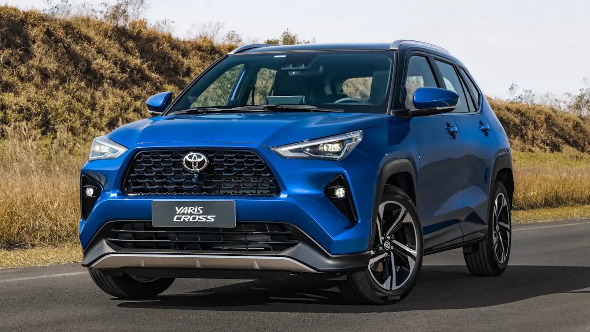 Toyota Yaris Cross azul frente