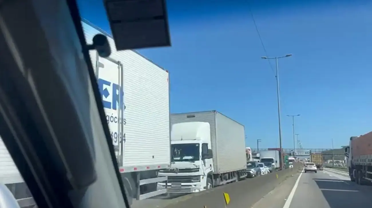 trânsito quilométrico na BR-101