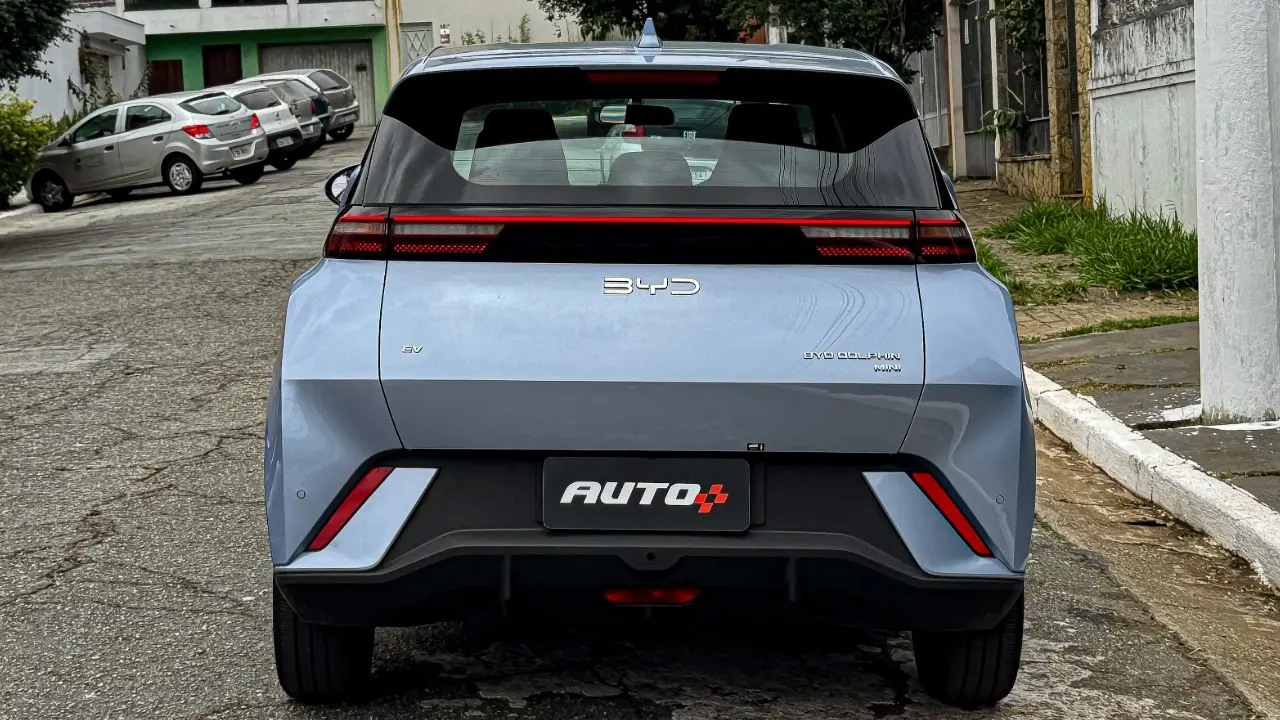 BYD Dolphin Mini GS 2026 azul estático