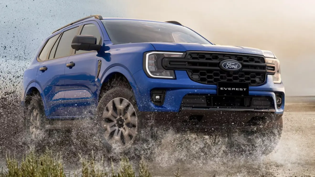 Ford Everest Sport 2026 azul visto de frente