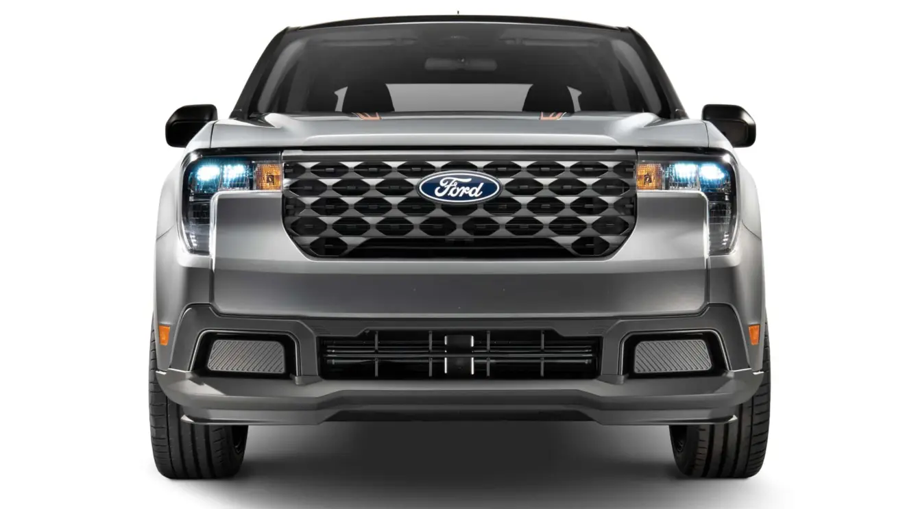 Ford Maverick 300T estática com fundo branco para o SEMA em Las Vegas