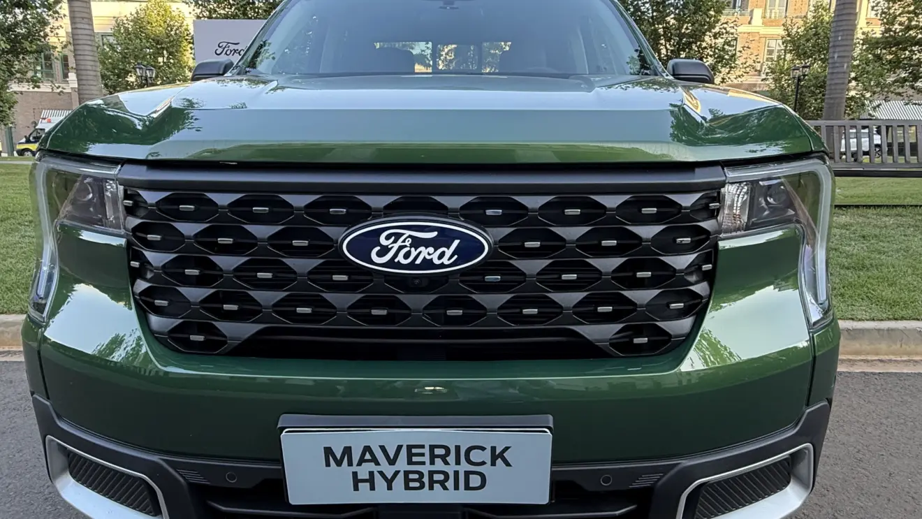 detalhes da Ford Maverick Lariat Hybrid