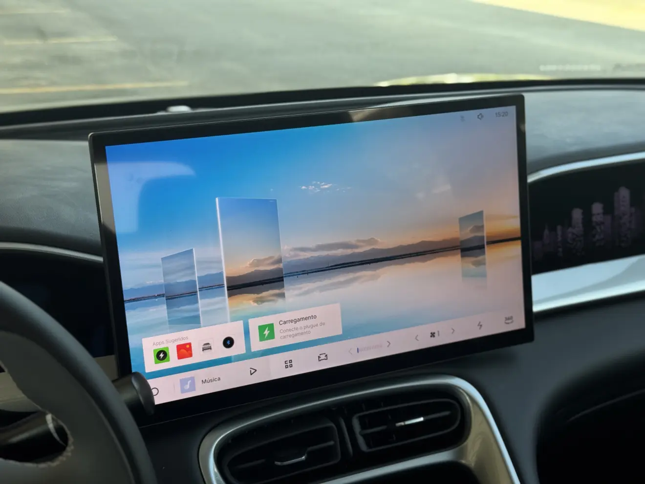 central multimídia ligada do Geely EX2 Max